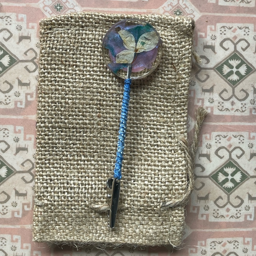 Handmade botanical resin art clip with macrame covered post - round pansy PB-2